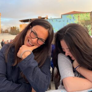 Filiz Taçbaş Instagram - Anne , kız iftardayız. Herkesin kandili kutlu olsun.