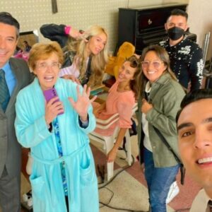 Fiona Horsey Instagram - Feliz de haber sido parte de esta producción, Camisa de Fuerza, la fascinate historia de la vida de la gran actriz Margalida Castro.🌟🌟🌟 Un gran equipo y una gran experiencia 💖💖 gracias @soylinarestrepo y @pipevallejo77 por ser tan valientes!! Y un placer trabar con ustedes @jorgetorresactor @juanferrodriguez_ @hamiltown_@lilibonil @margalidacastroficial Se les quiere!! #serie#canaltro #seriecolombiana #actriz #actrizcolombiana #actress #amomitrabajo