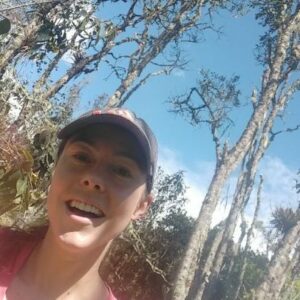 Fiona Horsey Instagram - Reforestemos! Apoyemos estás iniciativas y la protección de los bosques que son esenciales para la supervivencia de la vida en el planeta! We love the Earth! #bosques #reforestar#planeta #medioambiente#welovetheearth #amomiplaneta #proteger#conciencia #supervivencia #arboles #arrayan#reforest#forest#actriz#actress #environment #savetheplanet #salvaelplaneta