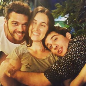 Fırat Altunmeşe Instagram - Canim Inci Hocam!!! Bu yanimizdaki kim yieaaaa?!!