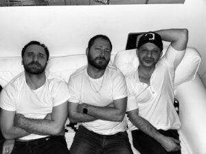 Firat Celik Instagram - Athos, Porthos, Aramis ama bezmiş 😂
 @riza_kocaoglu @alicanyucesoy
📷 @esrarusann