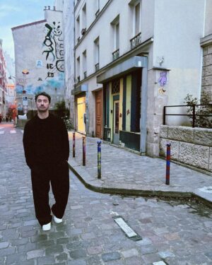 Firat Celik Instagram - Doğum günümü kutlayan herkese teşekkür ederim 🌹🫀 
Merci pour vos messages d’anniversaire. 
Thanks a lot for your Beautiful birthday wishes.