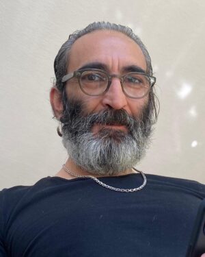 Fırat Tanış Instagram - bakıyorsunuz…
güzel.
ama “kime” bakıyorsunuz ? 
daha güzel ❤️