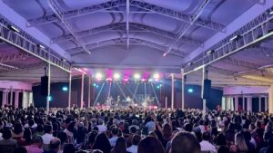 Flávio Venturini Instagram - Obrigado Salvador!
Que noite linda e especial pra mim.

Foto: @produtosventurini