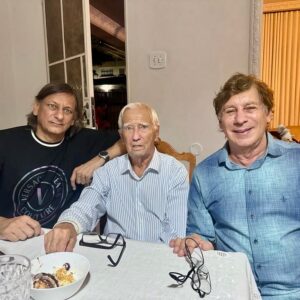 Flávio Venturini Instagram - Três filhos do querido Sr.Hugo Venturini.
 Claudio, Zezé e eu na confraternização de Natal.
