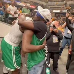 Flavor Flav Instagram - FLAVOR FLAV::: ‘member when we used to wear our clothes backwards,,, imma bring that style back with JRUE’S GAME USED JERSEY,!!! GREAT WIN,!!! 🍀👍🏾💥🔥