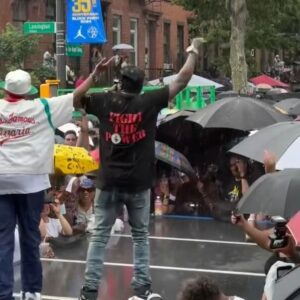 Flavor Flav Instagram - FLAVOR FLAV::: Rain or Shine
We alwayz gots the Time
to DO THE RIGHT THING ✊🏾
#FightThePower 
#DotheRightThing
@publicenemy X @officialspikelee