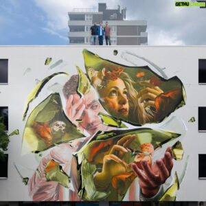 Flemming Viguurs Instagram - “Paracetamollen” - Een buitengewone samenwerking @flemming x @studiogiftig voor het project ‘Music & Murals’. Geïnspireerd op “Paracetamollen” creërde Studio Giftig deze muurschildering hartje Den Bosch.

Aanstaande vrijdag onthullen we alle details in een speciale reel. Mis het niet! 🎬

Muziek: @flemming
Art: @studiogiftig

Speciale dank aan:
Organisatie: @zinindenbosch @kingsofcolors
Modellen: @thisiswils @klaartjevdh
Verf: @veveonl @woodfield1974
Hoogwerker: @peinemann.nl
Gevel: Van Deursen Group
Foto’s: @evido.creative @bennienhuis

#flemming #studiogiftig #musicandmurals #denbosch #streetart #paracetamollen