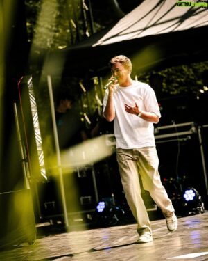 Flemming Viguurs Instagram - 𝗖𝗔𝗣𝗥𝗘𝗥𝗔! ☀️ Genoten van 2 shows in dit prachtige openluchttheater afgelopen zaterdag. Thanks voor de heerlijke energie! ❤️