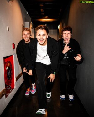Flemming Viguurs Instagram - GRONINGEN💚 Wat een feestje was het weer in de Oosterpoort! Mega bedankt voor het komen en zeker tot snel!💚

📸: @olerethans