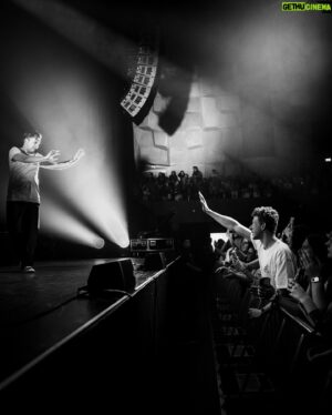 Flemming Viguurs Instagram - GRONINGEN💚 Wat een feestje was het weer in de Oosterpoort! Mega bedankt voor het komen en zeker tot snel!💚

📸: @olerethans