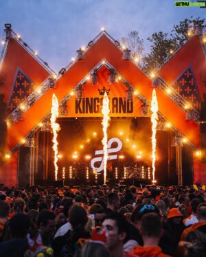 Flemming Viguurs Instagram - Wat een heeeeerlijke energie gisteren! 🧡🤯 538 Koningsdag en Kingsland, dank jullie wel voor deze prachtige dag. 👑