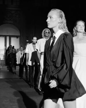 Flora Ofelia Hofmann Lindahl Instagram - Tak for denne oplevelse! @soerenleschmidt | COPENHAGEN FASHION WEEK 2023 ❤️‍🔥