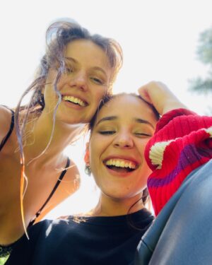 Florencia Berner Instagram - Feliz cumpleaños a esta preciosura vitamina para el corazón 🦄🎂💜 que increíble tenerte en mi vida, y en la vida de muchxs que te adoran igual que yo! eres la mejor @ignaciasepulvedaactriz