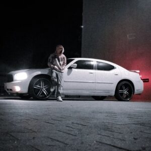 Florian Diedrich Instagram - 1 - Fand den Schatten geil... 😏 
2 - mein Baby... Fahre ihn ja nicht oft, aber stelle immer wieder fest, wie extrem ich an dem Karren hänge. War mein erstes Auto, das ich mir selbst nach Jahren des Sparens aus Studentenjobs und den ersten Jahren YouTube für damals knapp 14K gekauft habe... bis heute glaube ich, der Typ hat den Preis nur gemacht, weil ich ihn über Wochen so krass genervt habe 😅 
3 - Musik hören im Auto. Hittet manchmal einfach anders. Kennt ihr das? Wenn plötzlich gefühlt jeder Song in eurer Lieblings-Playlist ein Sinnbild für euer Leben ist? 🫠 
4 - richtiger Alman-Sonntag gewesen, ich sag's euch. 
5 - Seilklettern mehr trainieren um auf Berliner Obstacle Run vorbereitet zu sein 💪🏻 
6 - Neue PopPunk Single HIDE ist jetzt raus! Hört mal rein, überall, wo es Musik gibt! 
7 - Selbstbildnis 
8 - Selbstbildnis ganz 
9 - Schwarz ausgelaufen... Ging auch nach 15 Minuten schrubben nicht ab... 🙄 Also Vorsicht mit Nachfüllfarben 😂 
10 - obligatorisches Spiegel-Selfie muss.