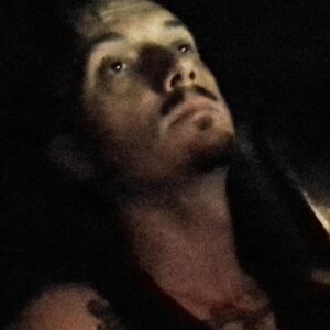 Florian Diedrich Instagram - 1 - Fand den Schatten geil... 😏 
2 - mein Baby... Fahre ihn ja nicht oft, aber stelle immer wieder fest, wie extrem ich an dem Karren hänge. War mein erstes Auto, das ich mir selbst nach Jahren des Sparens aus Studentenjobs und den ersten Jahren YouTube für damals knapp 14K gekauft habe... bis heute glaube ich, der Typ hat den Preis nur gemacht, weil ich ihn über Wochen so krass genervt habe 😅 
3 - Musik hören im Auto. Hittet manchmal einfach anders. Kennt ihr das? Wenn plötzlich gefühlt jeder Song in eurer Lieblings-Playlist ein Sinnbild für euer Leben ist? 🫠 
4 - richtiger Alman-Sonntag gewesen, ich sag's euch. 
5 - Seilklettern mehr trainieren um auf Berliner Obstacle Run vorbereitet zu sein 💪🏻 
6 - Neue PopPunk Single HIDE ist jetzt raus! Hört mal rein, überall, wo es Musik gibt! 
7 - Selbstbildnis 
8 - Selbstbildnis ganz 
9 - Schwarz ausgelaufen... Ging auch nach 15 Minuten schrubben nicht ab... 🙄 Also Vorsicht mit Nachfüllfarben 😂 
10 - obligatorisches Spiegel-Selfie muss.