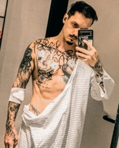Florian Diedrich Most Liked Photos and Posts