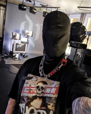Florian Diedrich Instagram - 1 - IDR Shooting 📸
2 - Aaaaaachtung ‼️
3 - neuen Freund gefunden 🐕
4 - Monty 🐈
5 - IDR Foto nach Bearbeitung
6 - ein @derollikanal im Abendlicht 
7 - obligatorisches Fahrstuhl-Selfie 🤳🏻 
8 - Kann passieren, dass man mit im Büro so begegnet... kein Grund zur Beunruhigung 😂 
9 - Nachtfotografie 🌌
10 - Life is beautiful. 🌚