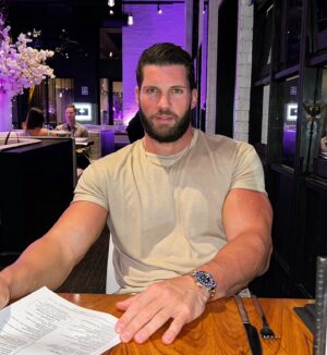 Florian Munteanu Instagram - Simplu si uşor 🙌🏼