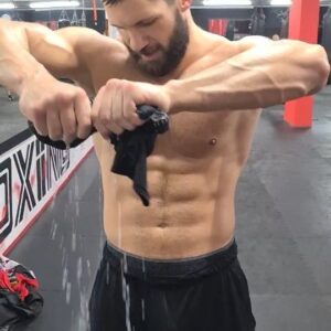 Florian Munteanu Instagram - Hard work 24/7 ⚔💦
.
My Training Program out now - Link in my bio!