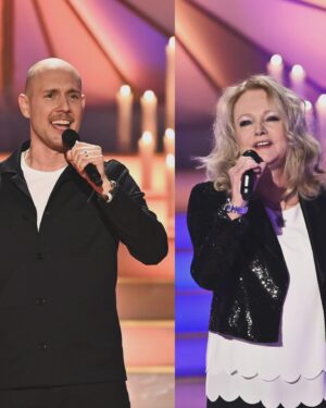 Florian Silbereisen Instagram - Traditionsgemäß starten wir heute Abend wieder gemeinsam in die Weihnachtswoche! 🤩
 
Mit Andrea Berg, Roland Kaiser, Vicky Leandros, DJ Ötzi, Ella und Norbert Endlich, Frank Schöbel, Semino Rossi, Oli.P, Nicole, Ross Antony, Patricia Kelly, Ramon Roselly und vielen mehr!
 
Heute, um 20.15 Uhr im Ersten: ALLE SINGEN WEIHNACHTEN! DAS GROSSE ADVENTSFESTSINGEN 2023! 🎄