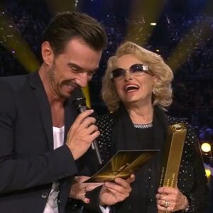Florian Silbereisen Instagram - Ich bin sehr, sehr traurig!

Hannelore war für uns alle ein bisschen wie eine Mutter, sie hat sich stets um alle gekümmert.

Es war nie langweilig mit ihr. Sie hatte immer die verrücktesten Ideen!

Nun wird es im Himmel ein bisschen lustiger werden …

#HanneloreKramm #RIP