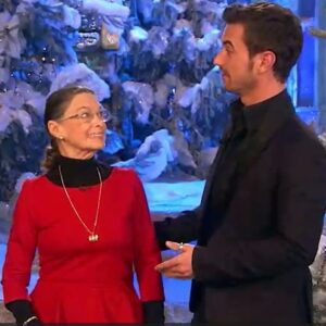 Florian Silbereisen Instagram - Sie war eine große Persönlichkeit! Wenn sie kam, sind alle aufgestanden – zu Recht! Liebe Frau Müller, ich werde unsere gemeinsamen Momente nie vergessen! Alles Liebe!

#JuttaMüller #RIP