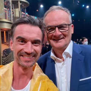 Florian Silbereisen Instagram - Zum 15., und auch leider zum letzten Mal, präsentiert Frank Plasberg morgen den großen Jahresrückblick zum Mitraten!

Morgen, um 20.15 Uhr, im Ersten: „Das Quiz 2022“!