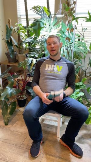 Forrest Griffin Instagram - Fun Fact Friday From Forrest, Finally! Do plants talk? #plants #plantsplantsplants #plantsofinstagram #plantstagram #plantsmakepeoplehappy #plantsarefriends #plantslover #philodendron #monstera #aroidaddicts #thaiconstellation #floridaghost #syngonium #philodendrondarklord #urbanjungle #plantsmakemehappy #bigleaves #plantsarefriends #aroidsofinstagram #aroidlover #philodendronbillietiae #philodendronmelanochrysum