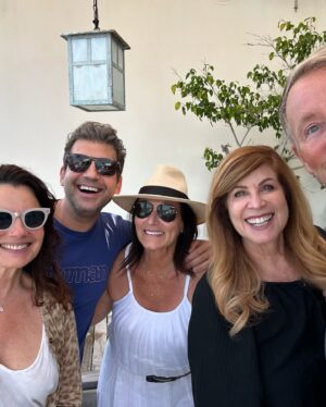 Fran Drescher Instagram - My first Father’s Day without my Papacita. Twas bittersweet. But being with dear friends made all the difference. I made a Morty Menu: salad, lasagna, coffee ice cream and chocolate peanut butter cups. The US Golf Open was on the tv and Sinatra crooned on the stereo. I wish I can hear his booming voice always filled with love & joy.  Nothing is forever so cherish each moment before it’s too late. I miss you Dad🙏🏻 🤍🕊️