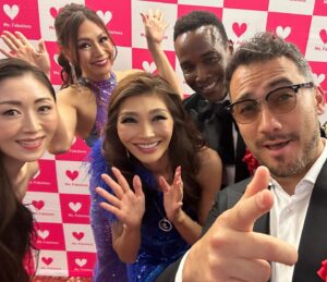 Francesco Bellissimo Instagram - Fantastic event! Once again, I had the honor of participating in the Mrs. Japan International & Ms. Fabulous 2024. I sincerely thank everyone! 👑✨
ミセス・インターナショナル＆ミズ・ファビュラス
ミスター・フェニックス日本大会の審査員を務めさせていただきました！いつもありがとうございます😊
È stato un grandissimo evento! Anche quest’anno ho avuto l’onore di partecipare al Mrs. Japan International & Ms. Fabulous 2024. Ringrazio tutti di cuore! 👑✨

#ベリッシモ #料理研究家 #イタリア料理研究家ベリッシモフランチェスコ #料理研究家ベリッシモ #ミセスインターナショナル #ミズファビュラス #mrsjapaninternational #mrsinternational #msfabulous #美人 #美女 #ミスコン #ミセスコンテスト #vip #luxury #luxurylifestyle #missinternational #beautycontest #芸能人 #芸能ニュース #きゅりあん大ホール #women #beautifulgirls #fashion #beautypageant #glamour #beautyqueen #美魔女 #enjoylife