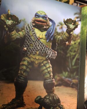 Francesco Francavilla Instagram - WHY NO ONE TOLD ME THIS EXISTED?!? 
TMNT MEETS CREATCH 😍😍😍
This is just perfection! Love it! When I saw it I had to get it for my Creatch collection. Well done @necaofficial @officialuniversalmonsters @tmnt 💚💚💚