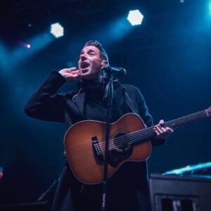 Francesco Gabbani Instagram - L’inizio del nuovo anno è sempre un momento particolare, come una linea sottile «tra qualcosa che ci manca e qualcos’altro che aspettiamo».
Ma l’importante è condividerlo con le persone che amiamo!
Padova, è stato bellissimo festeggiare con voi ❤️
Auguri a tutti 🍾🥂✨

#HappyNewYear #BuonAnno #2024