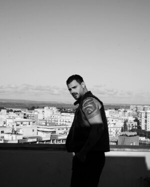 Francesco Maria Monte Instagram - La vida es sangre, sudor y fuego🩸

@anthiaphotographer 
@_angelicasmaldone.mua
