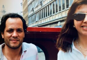 Francisca Alegría Instagram - Parte de mi viaje. Mi mamá y mi papá en su propio viaje por el mundo.