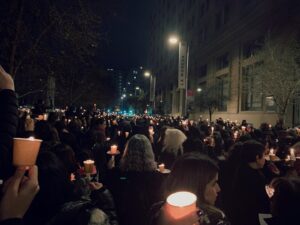 Francisca Alegría Instagram - NUNCA  La democracia bombardeada
NUNCA  Un presidente muerto
NUNCA  En llamas La Moneda
NUNCA  La violencia desatada
NUNCA  Un país en el espanto
NUNCA  La palabra silenciada
NUNCA  Los libros en la hoguera
NUNCA  Los huesos en el desierto
NUNCA  Las lógicas de guerra
NUNCA  Exiliados de nuestra tierra
NUNCA  Política de la masacre
NUNCA  Masacre de la política
NUNCA  Cuerpos torturados, violados,
NUNCA  Violencia sexual politica
NUNCA  Cuerpos quemados, degollados
NUNCA  Desaparecidos ni ejecutados
NUNCA  Relegados ni erradicados
NUNCA  Niños robados
NUNCA  Búsquedas sin respuesta
NUNCA  Los dañados sin justicia
NUNCA  Poblaciones entre rejas
NUNCA  Un canto silenciado
NUNCA  Odiarnos entre hermanos
NUNCA  Ideas censuradas
NUNCA  Personas prohibidas
NUNCA  El fin de la memoria
NUNCA  Hermanas delatadas
NUNCA  Corazones traicionados
NUNCA  Una dictadura
NUNCA  Una dictadura
NUNCA  Una dictadura

#nuncamas #nuncamásenchile