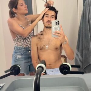 Francisco Garcia Instagram - a questão é saber se confiam nas vossas caras metades como eu confio na @sofiasggarcia ✂️💇🏻‍♂️3 e 4 são vídeos 😂