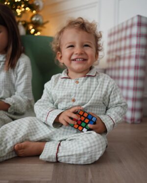 Francisco Garcia Instagram - A manhã de 25 🙏🏻❤️a alegria e a magia do Natal 💫a minha parte preferida! A última fotografia tem o mais importante muito nítido - o amor! 
Um beijinho e Feliz Natal a todos ❤️