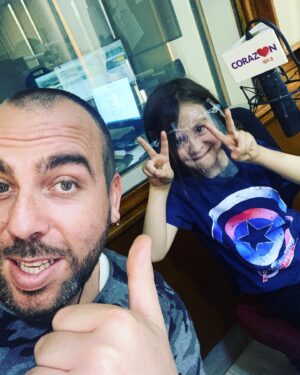 Francisco Kaminski Instagram - Con mi gran compañero hoy trabajando! @supermarianopayasocaramelo te amo con mi alma! ❤️