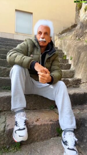 Francisco Menezes Instagram - MALCRIADO 💦 estrangeiros 🔥 #humor #comedia #portugal🇵🇹 #brasil