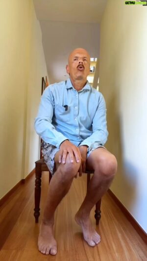 Francisco Menezes Instagram - 😌TANTÃ😛a mãezinha anda toda contente 😂 #humor #comedia #portugal🇵🇹 #brasil