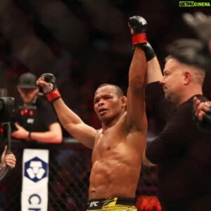 Francisco Trinaldo Instagram - Quero agradecer pelos 90 mil seguidores aqui no Instagram!
Um abraço do Massaranduba
E vamos rumo aos 100 mil, entendeu 👊

I want to thank you for the 90 thousand followers here on Instagram!
A hug from Massaranduba
And let's go towards 100 thousand, got it 👊