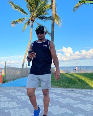 Francisco Trinaldo Instagram - Dia de descanso, entendeu. 😎