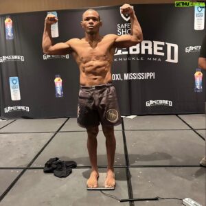 Francisco Trinaldo Instagram - I'm looking forward to the next fight! I have challenged some fighters, but most of them are running away from me! They're afraid of getting beaten up by the old man here! Where are the brave ones? Daddy is here waiting for you, okay👊😂