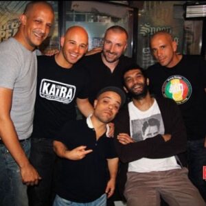 Franck Gastambide Instagram - Il y a 10 ans aujourd’hui sortait mon 1er film. Tournée dans ma ville, dans ma banlieue, avec mes potes, mon chien, un ours, une BX, la mafia k1 fry, une équipe de foot de nains entraînées par Éric Cantona, Ramzy qui force les gens à acheter son album de rap, François Damiens producteur des mamies dans l’espace, @djcutkiller pour la Bande Originale.. Le film sera projeté à Cannes et fera   d’1 millions d’entrées .. maintenant disponible sur Netflix et Prime vidéo ❤️🙏🏼 Qu’elle est votre scène ou réplique préféré du film ?