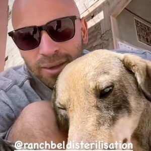 Franck Gastambide Instagram - Merci du fond du cœur @ranchbeldisterilisation 🙏🏼❤️ Bientôt ils pourront tous être adoptés, même en France ! En attendant vous pouvez les aidez https://www.cotizup.com/ranchbeldisterilisationmassive merci 🙏🏼