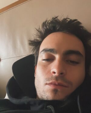 Franco Rizzaro Instagram - uruguay🎬, dime tú❤️‍🩹, y algunas heridas🦀🪞🪽🔮💌🪸🧧 <333333 vayan a escuchar Dime Tuuuuuuu
