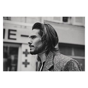 François Civil Instagram - Hello 👋🏻 
📷 @arnolamphoto
