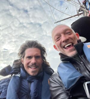 François Civil Instagram - Si on lui avait dit à mini D’Artanne…

Quel voyage,
Quelle chance !! 

Le film est à vous maintenant 🌸

Merci à toute l’équipe DE FUEGO ❤️

@evagreenweb @vincentcassel @romainduris @vickykrieps @lynakhoudri @ardavansafaee @vincentcassel @martin_bourboulon @dimitri_rassam @piomarmai