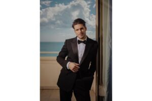 François Civil Instagram - Merci au @festivaldecannes pour ces moments extraordinaires. 
Merci @autopromodegilleslellouche de nous faire vivre ça ❤️

L’AMOUR OUF 

@hugoselignac @al1attal @adeleexarchopoulos @karimleklou @vincentlacoste @jipac_shakur @anthonybajon @malikfrikah @mallo_wanecque @raphael.quenard 

🙏🏻 @bvlgari @gregorycrognier @gucci @charlottedelapparent @charlottetilbury

🫶🏻 @nour_abdelnour @_matthieuderrien